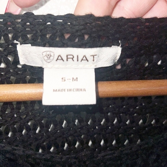 Ariat Oversized Acrylic Knit Short Sleeve Black Scoop Neck Poncho - Picture 5 of 11